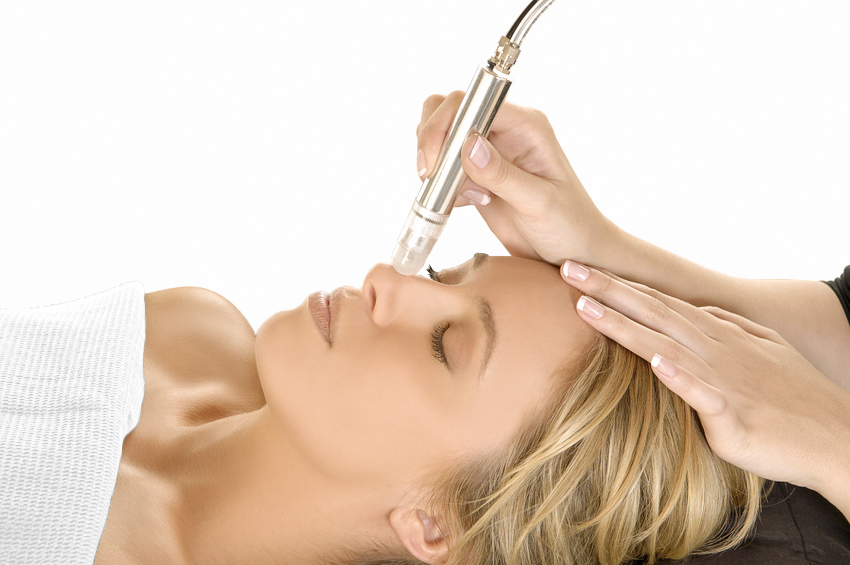 Reviderm Gesichtsbehandlung